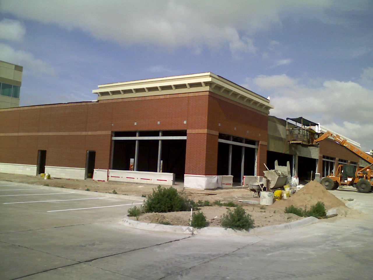 Southwest Health Center Retail Building, Lubbock, TX